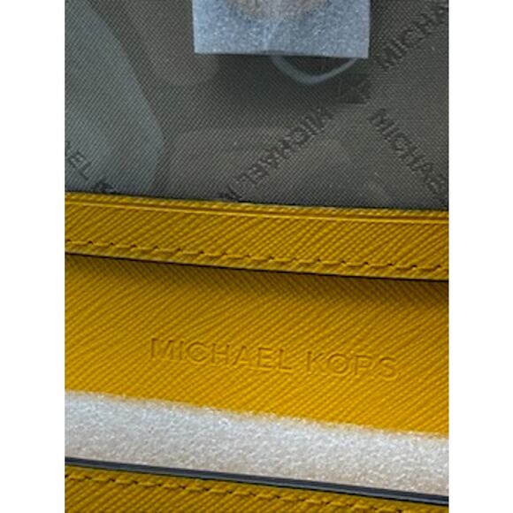 RETAIL $128 MICHAEL KORS JET SET Wallet*YELLOW*Beautiful Giftable*Multiple IDs - Picture 9 of 10